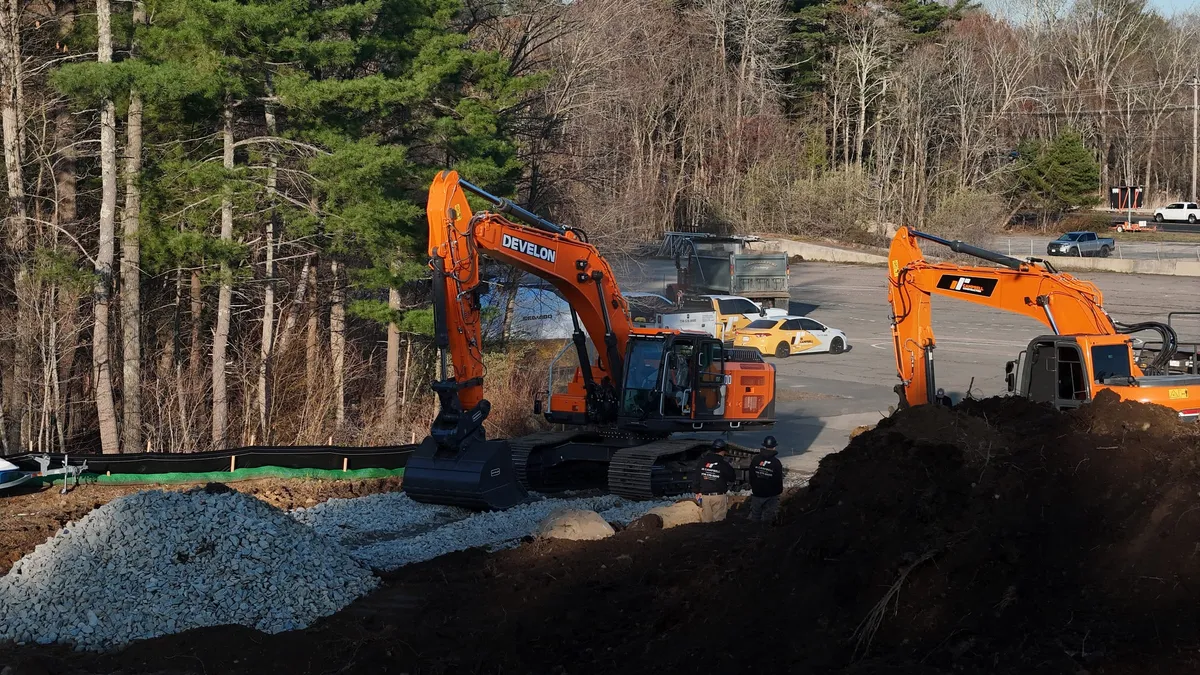 DX400 arrives in the U.S. for trial at our job site.
